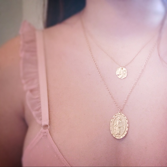 Jewelry - 50% CLEARANCE 🎄Layered Pendant Necklace
